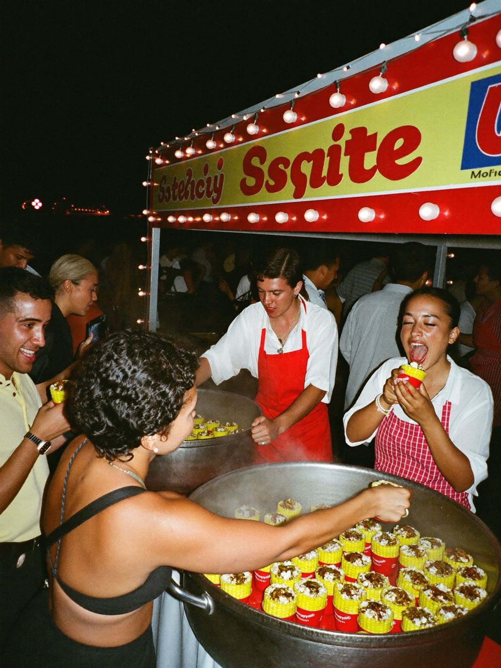 Barra de esquites en un evento